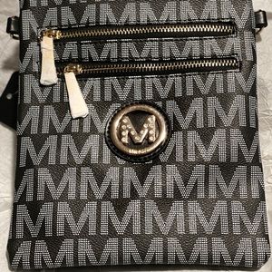 MKF Crossbody (black)